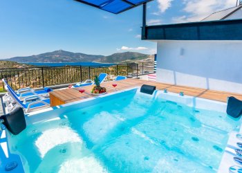 Jakuzi.co offers you an unforgettable Sakarya vacation experience!